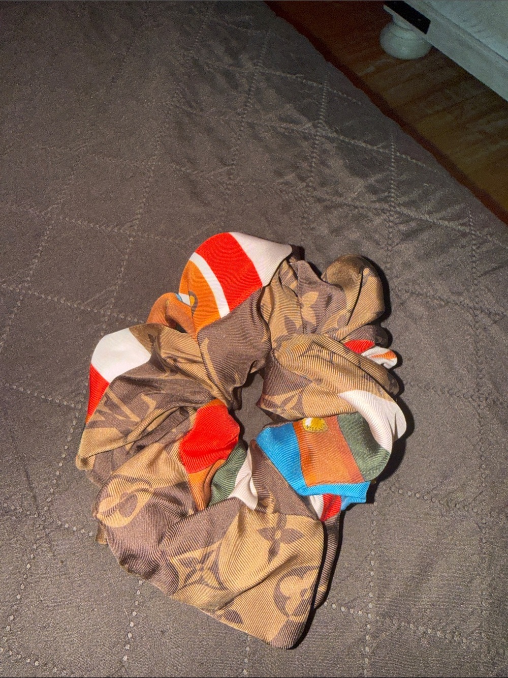Louis Vuitton Scrunchie - Picture 2 of 3
